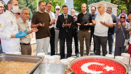 Selçuk Üniversitesinde aşure ikramı